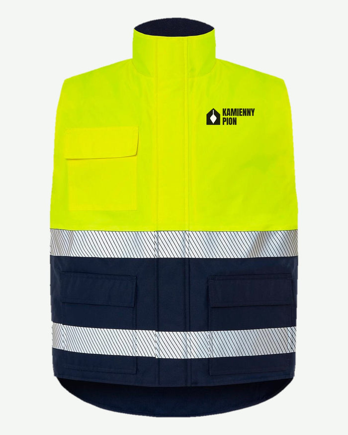 Wizualizacja: kamizelka ocieplana JHK HV11U01 (kolor: navy / gold fluor) z przykładowym logo fikcyjnej firmy budowlanej Kamienny Pion na piersi.