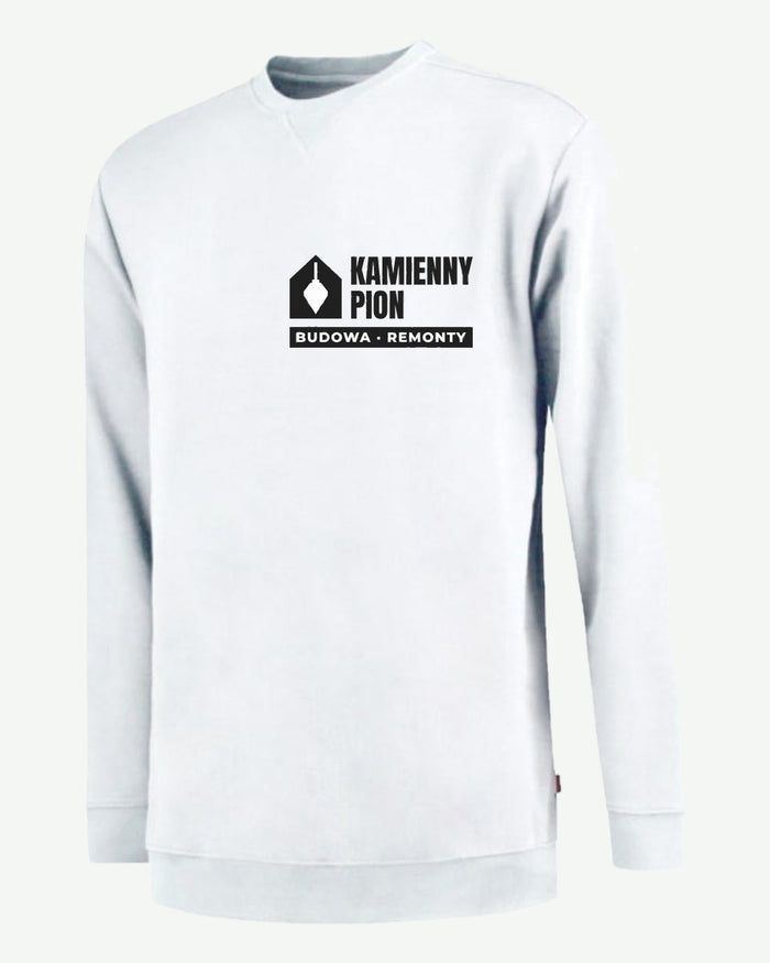 Wizualizacja: bluza Tricorp Sweater Washable 60 °C (kolor: biały) z przykładowym logo fikcyjnej firmy budowlanej Kamienny Pion na przodzie.