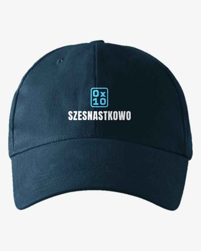 Wizualizacja: czapka MALFINI 6P (kolor: granatowy) z przykładowym logo fikcyjnego software house'u Szesnastkowo na przodzie.