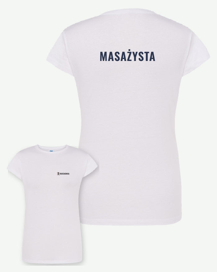 Wizualizacja: koszulka damska JHK TSRL CMF (kolor: biały) z przykładowym logo fikcyjnego gabinetu fizjoterapii Ruchomia na piersi i napisem MASAŻYSTA na plecach.